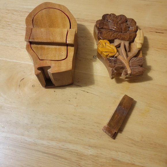 Handcrafted Wooden Flower Shape Secret Keepsake Puzzle Box - Picture 3 of 4